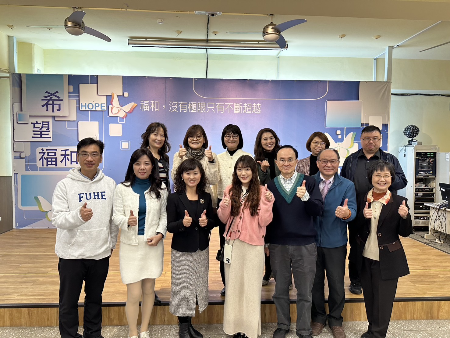 香港中文大學何世敏博士與NTSRL團隊合影